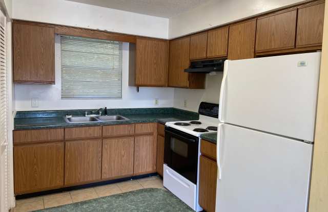 6405 COOPER LN Gallery 2