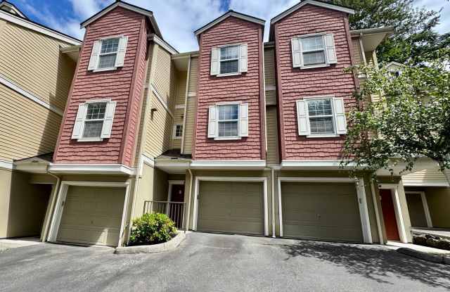 Secluded Renton Townhome photos photos