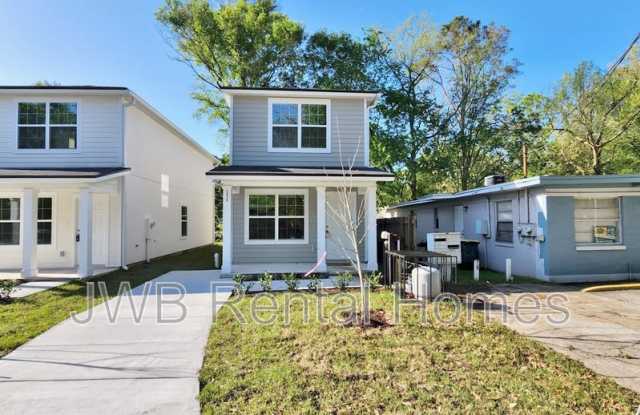 2836 Cook St photos photos