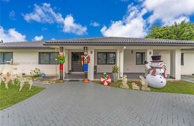 551 SW 127th Ave - 551 Southwest 127th Avenue, Tamiami, FL 33184