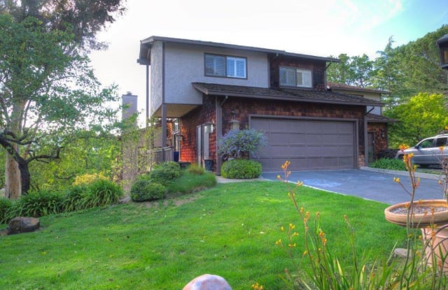 9 Carriage Ct - 9 Carriage Court, Menlo Park, CA 94025 9 Carriage Ct - 9 Carriage Court, Menlo Park, CA 94025