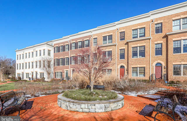 4529 WESTHALL DRIVE NW - 4529 Westhall Drive Northwest, Washington, DC 20007