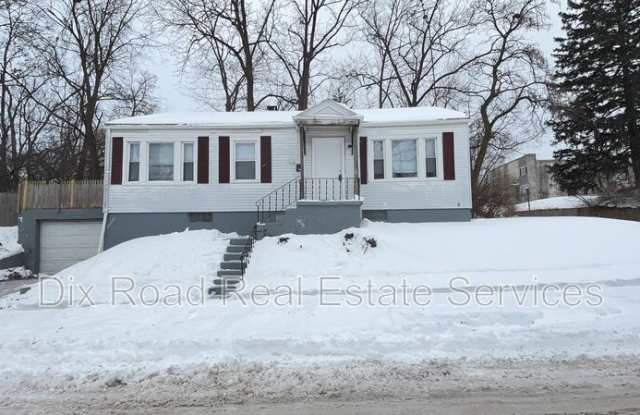 344 West Parkwood Drive - 344 West Parkwood Drive, Dayton, OH 45405