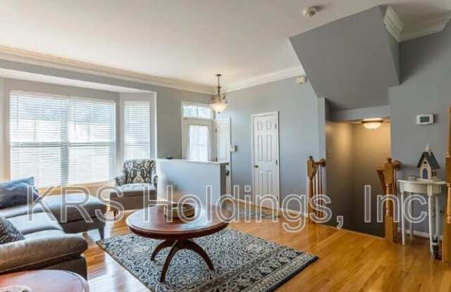 3947 Hartlake Street Gallery 4