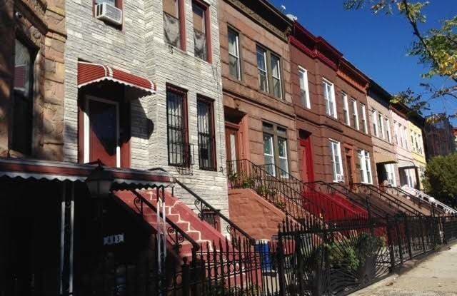 601 Bainbridge Street Gallery 2