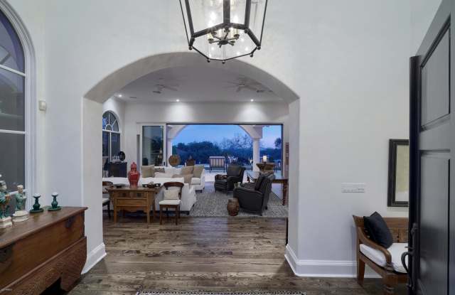 6231 E VISTA Drive Gallery 4