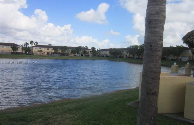 1652 SE 28th St - 1652 Southeast 28th Street, Homestead, FL 33035