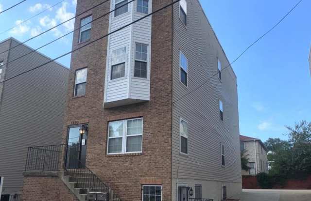 5210 F Street SE Gallery 4