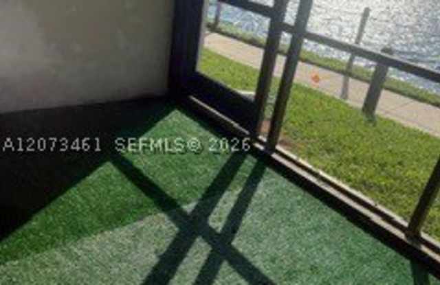 109 Lake Emerald Dr photos photos