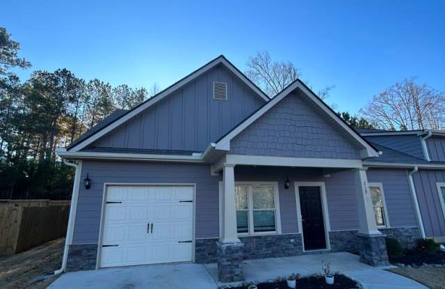 Gorgeous Newer Constuction 3 Bedroom 2 Bathroom Home Located Off of Meriweather Rd! - 219 Oakwood Drive Northwest, Baldwin County, GA 31061