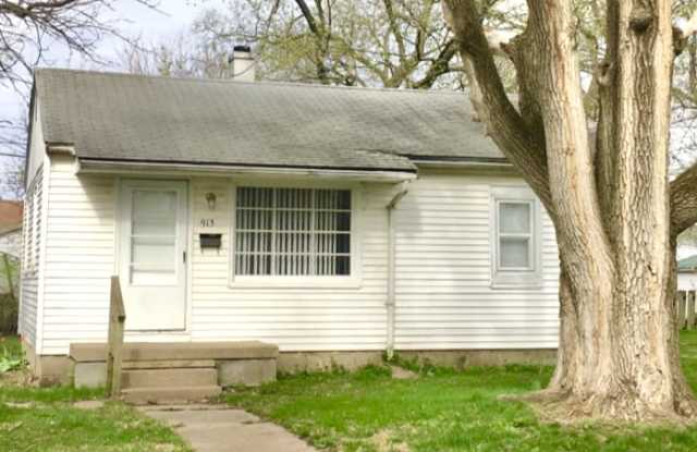913 North Gregory Street photos photos