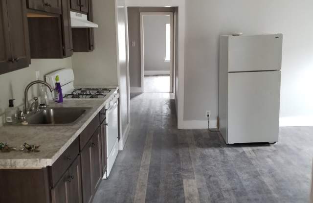 35 Linden Street-Apt#3 East Gallery 4