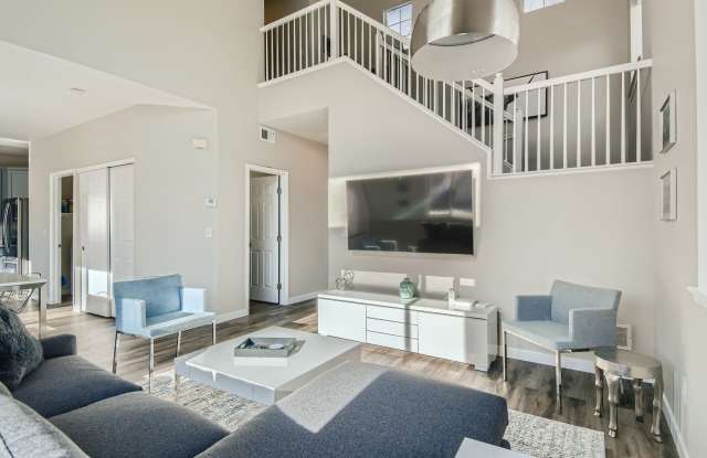 Lovely 3 BDR/3BA Home - 20 Minutes to Denver Gallery 3