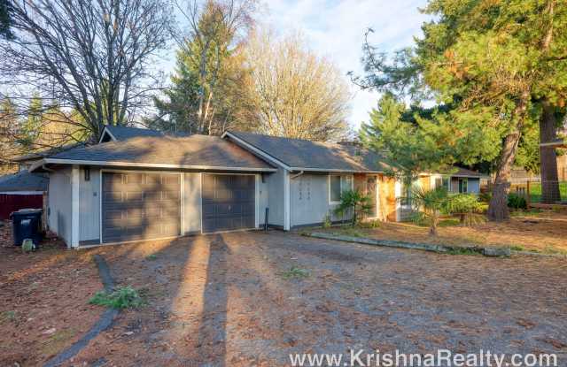 Lovely 2 BD | 1 BA | Renovated Duplex | Spacious Backyard | Stoneridge Community | Tualatin | Single-Level Living photos photos