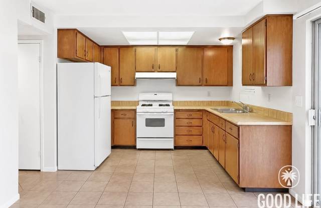 Comfortable 2BD/1.5BA Condo in Riverside with Private Patio, Community Pool & One Car Garage photos photos