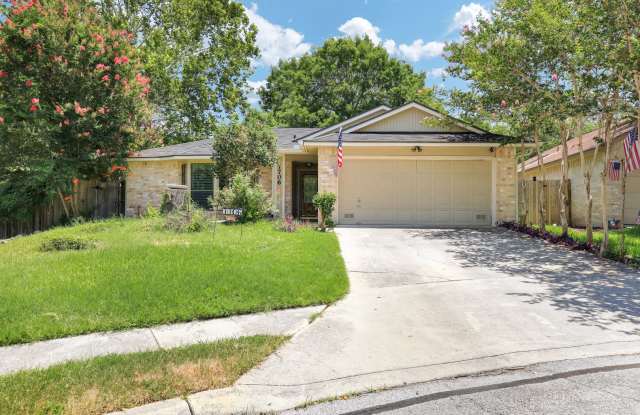 ***APPLICATION CURRENTLY UNDER REVIEW***Cozy One-Story Home with Open Concept Layout and HOA Amenities photos photos