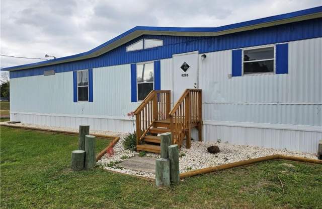 4281 W Cardinal Street - 4281 West Cardinal Street, Homosassa Springs, FL 34446