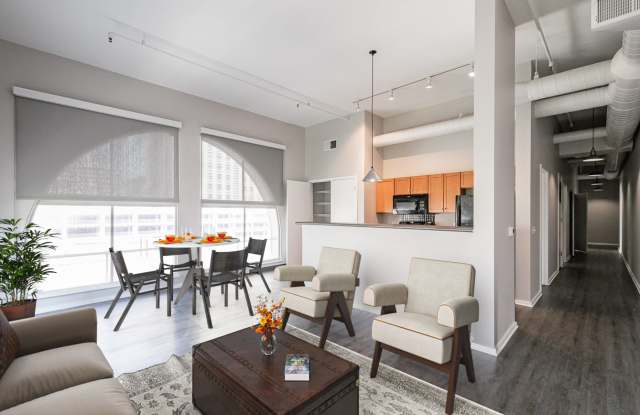 Court Square Apartments Gallery 2