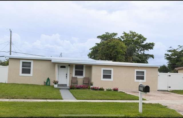 Charming 4BR House in Pompano Beach photos photos