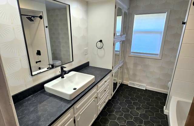 520 29th Avenue Northeast photos photos