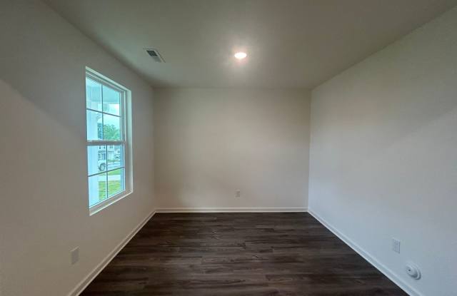 Like NEW 2-story 4 bedroom 2.5 bath Home in the Windcrest Acres Community in Asheboro w/ 1 car-garage/Large yard Gallery 3