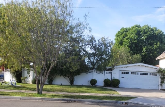 208 Dartmouth Place - 208 Dartmouth Place, Costa Mesa, CA 92626