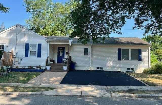 301 Laurel Road photos photos