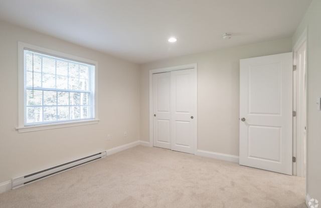 Tudor Crest Apartments - 2 Autumn Way Seabrook, NH 03874 Gallery 3