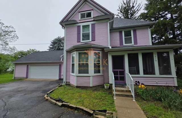 Well-Maintained Historic 4 BR Home Close to Campus! Lawn Mowing Included! photos photos