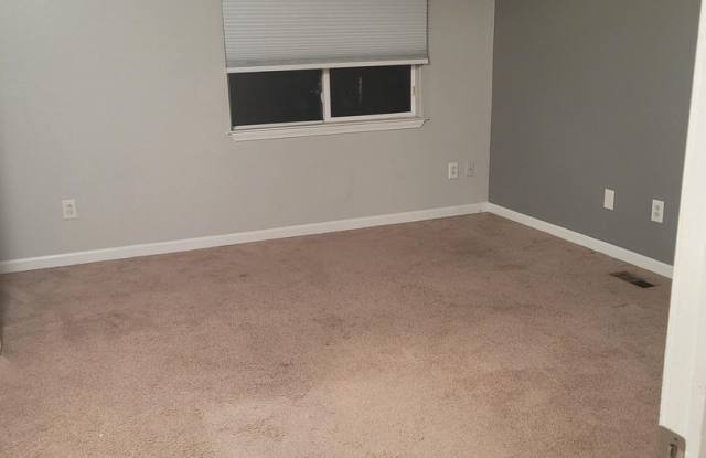 Beautifully Updated Townhouse for Rent in Berkley Gallery 4