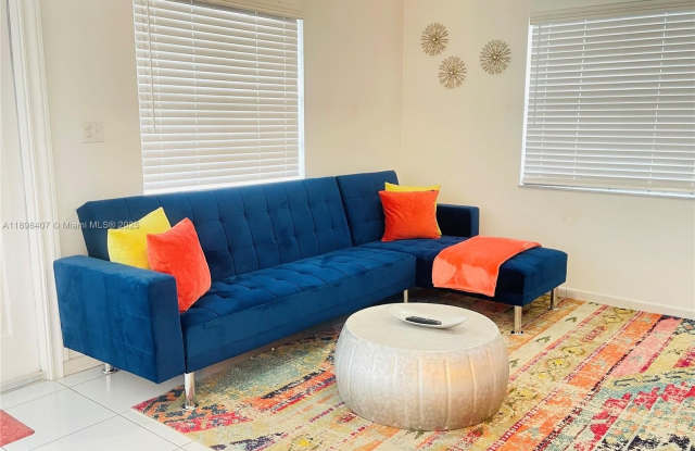 4521 NW 4th St photos photos