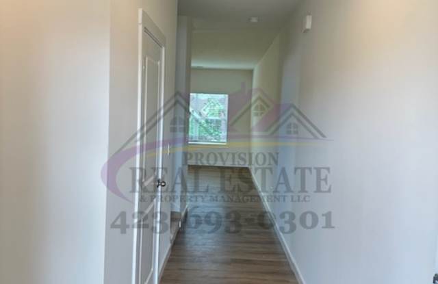 4131 Belcourt Dr NE Gallery 3