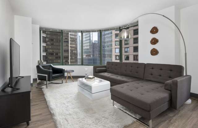511 North Mc Clurg Court Gallery 3