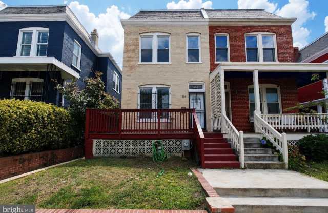720 GRESHAM Place NW Gallery 1