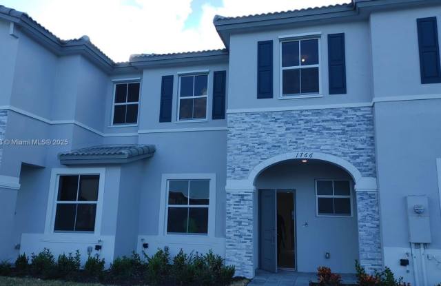 1766 SE 26th Rd photos photos