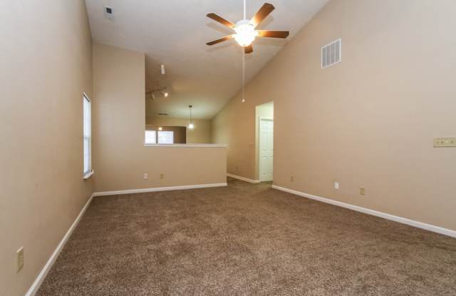 11444 Shady Hollow Lane Gallery 2