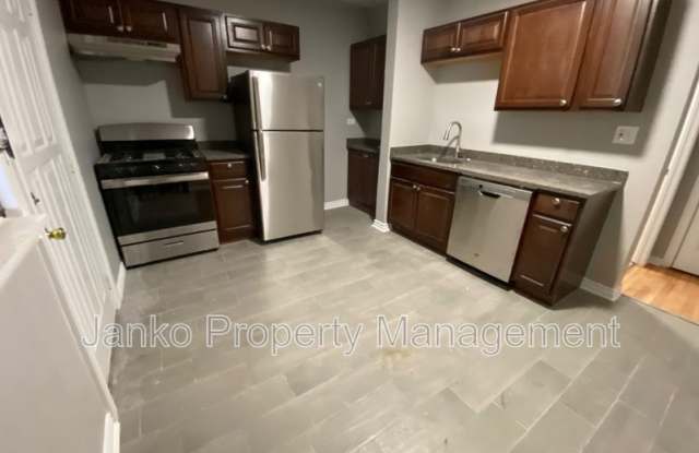 2916 W 64th St photos photos