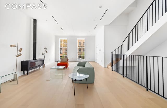 442 West 22nd Street photos photos