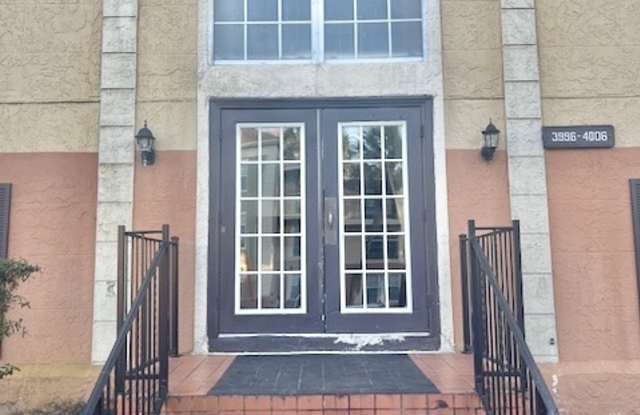 4002 Versailles Drive Unit 4002C - 1 photos photos