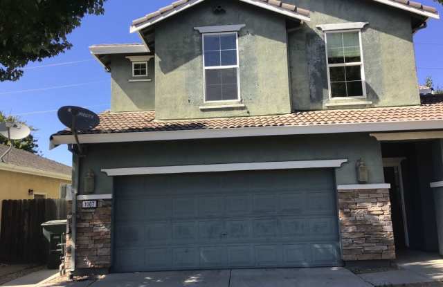 Move in Special $200.00 off first month's rent - 4 Bedroom House Available photos photos