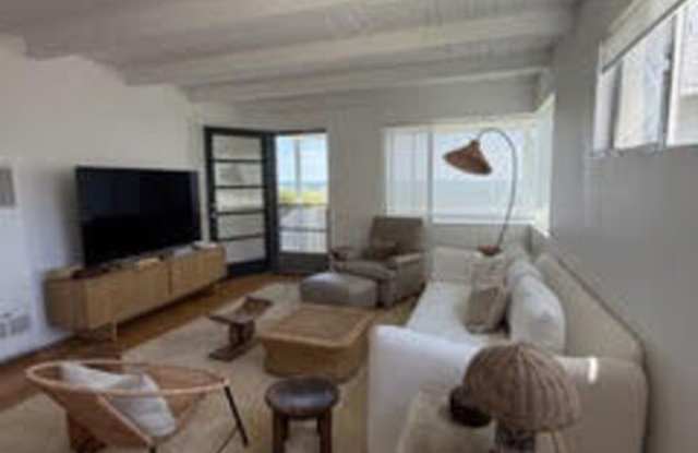 25119 Malibu Rd Gallery 2