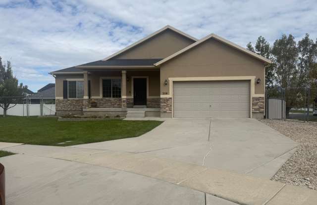 Beautiful Home in Sunset Haven Gallery 1