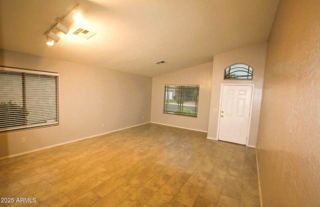 14129 N 133rd Drive Gallery 3