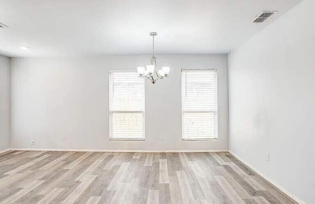 5514 Jarvis Street Gallery 3