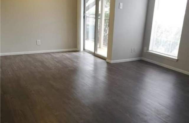 1582 Thousand Oaks Dr Gallery 3