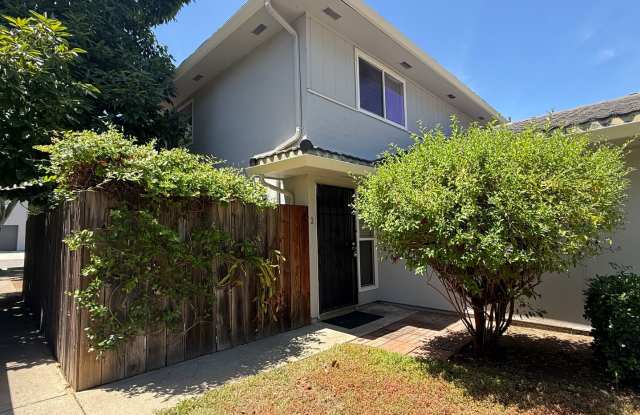 Bright 2-bedroom, 1-bath Townhouse-style Condo in San Jose photos photos