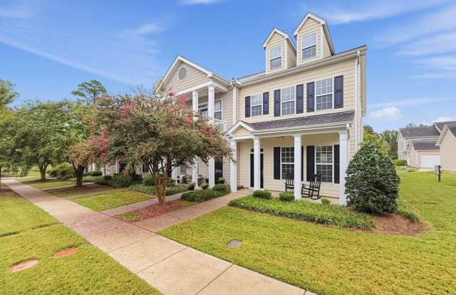 Charming 3BR Townhome in Governors Village, Chapel Hill NC Gallery 4