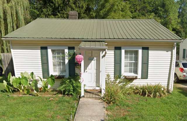 Three Bedroom Home Downtown Corbin, KY photos photos