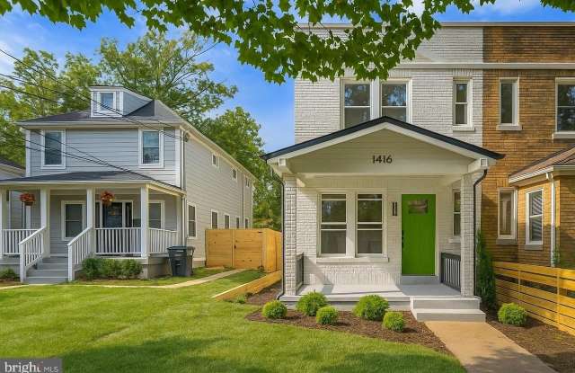 1416 KEARNY Street NE photos photos