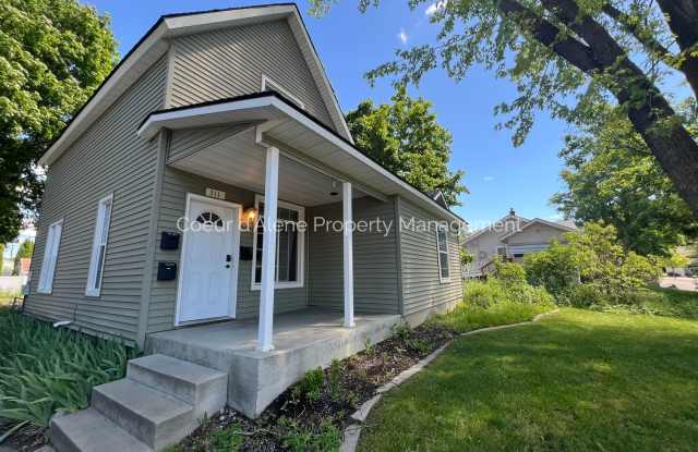 2 bed apartment 6 blocks from Sherman Ave! Gallery 1